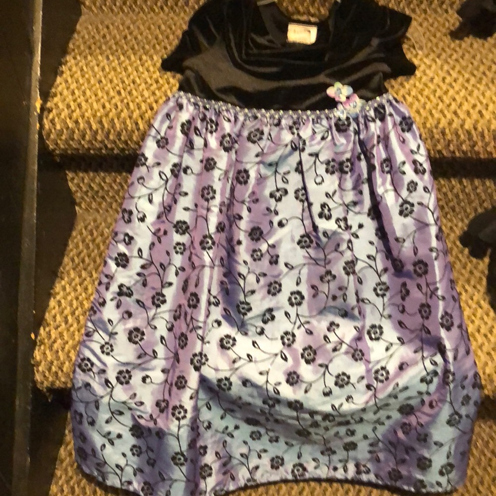 Girls dress